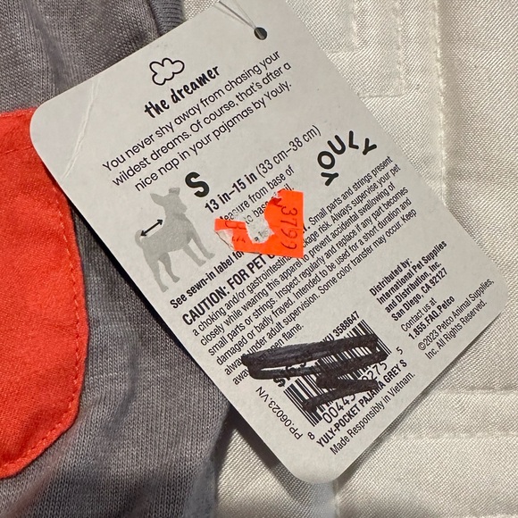 Dog Leash, Collar and 2 Outfits - Picture 4 of 6